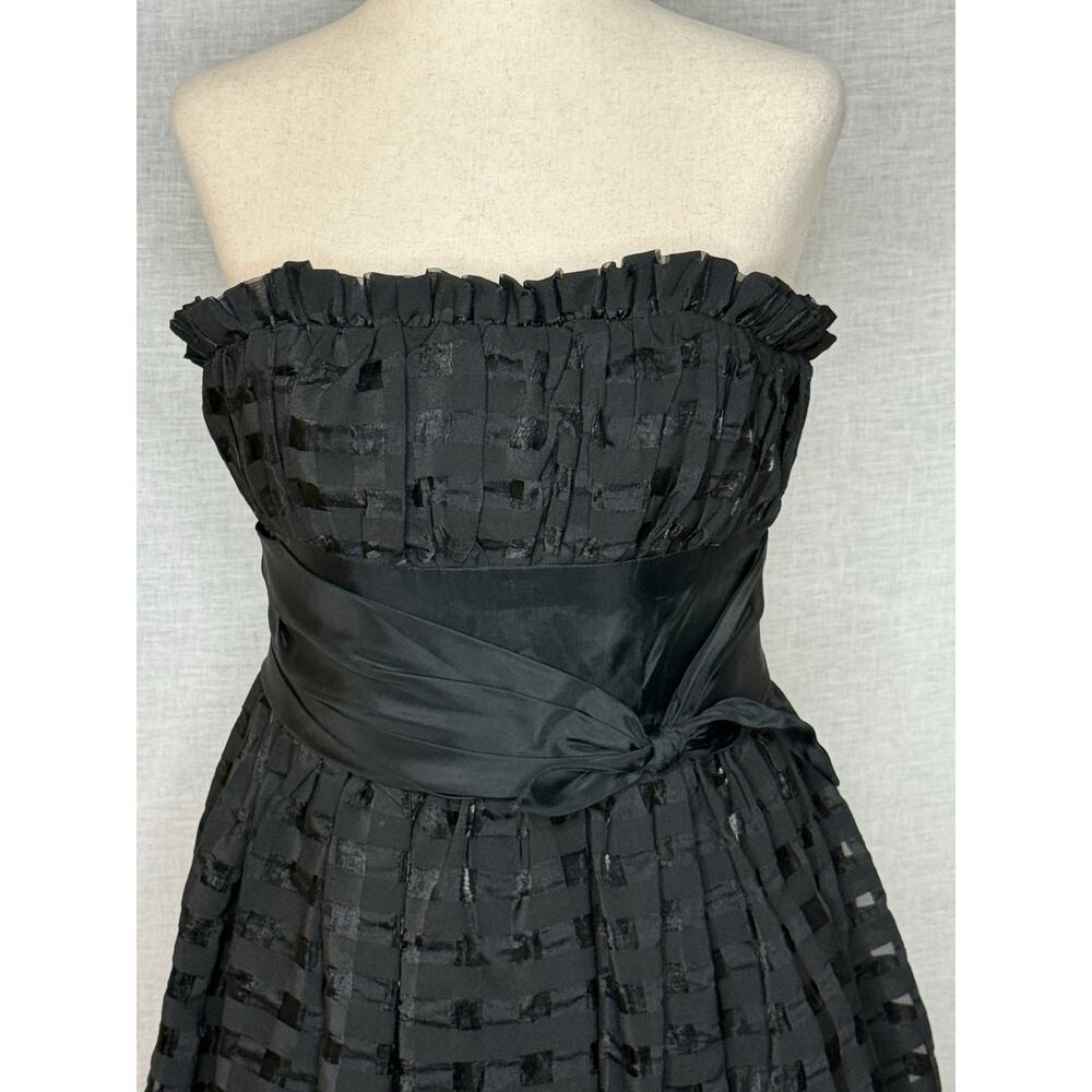 Vintage Betsey Johnson Black Strapless Mini Dress
Size 4 - Picture 2 of 8